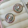 Brinco Mandala Cravejado com Pérola Banhado em Ouro 18K - Image 2