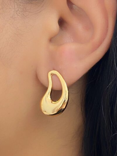 Brinco Organico Vazado Banhado em Ouro 18k
